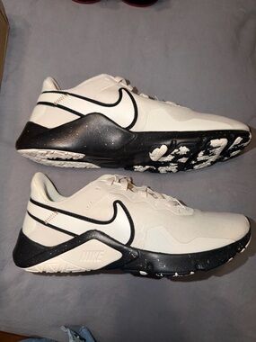 Nike Legend Essential 2 PRM - 6.5W